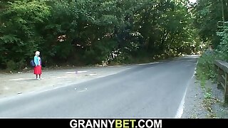 White-haired up old granny gets her hairy cunt fucked